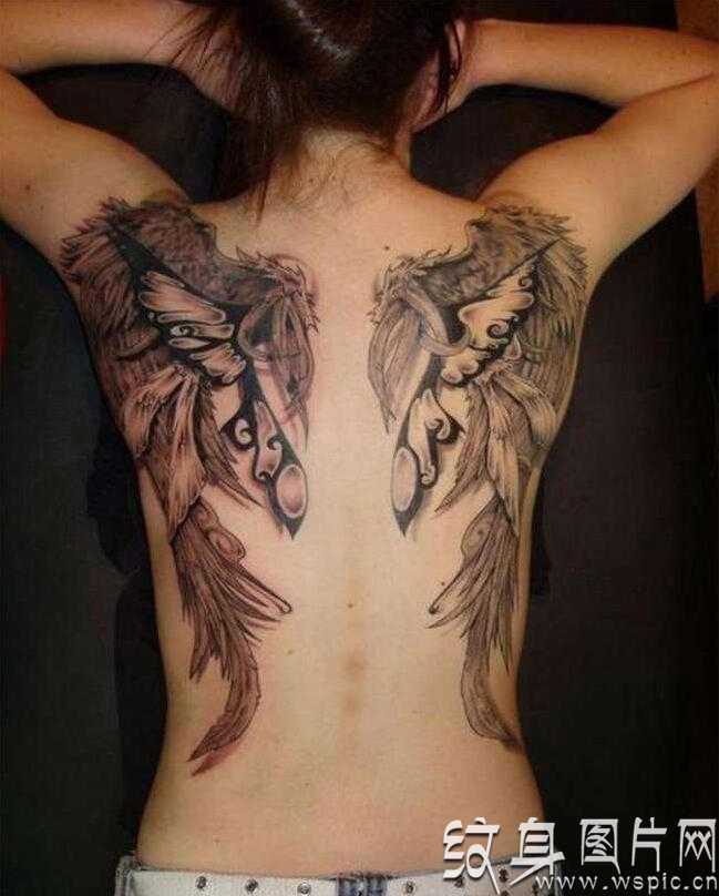 天使纹身图案的背后是甜美的开始，还是凄凉的结束