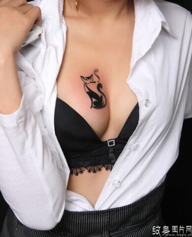 性感胸部纹身图案欣赏，那些让人惊艳的美女纹身图片