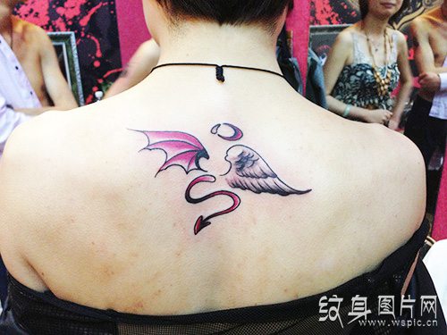 最具时尚的翅膀纹身图案，美丽天使的象征