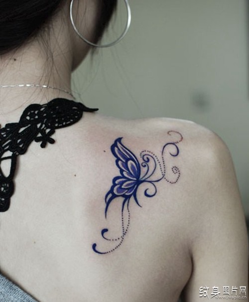 小巧精致的蝴蝶纹身，女人美丽性感的风景线
