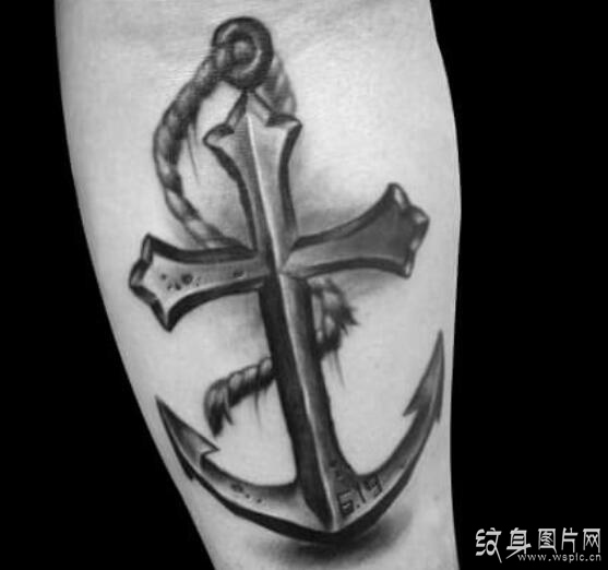 个性十字架纹身图案大全，那些让人叹为观止的创意纹身