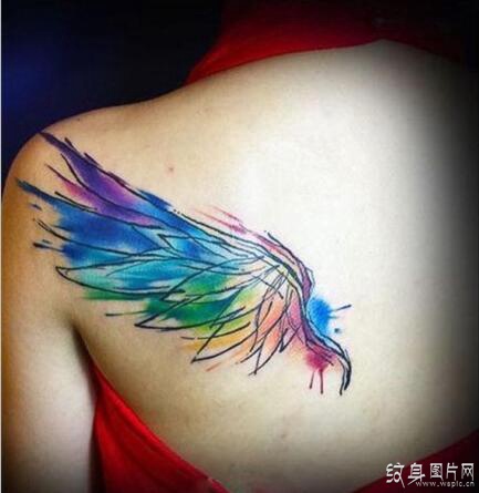 翅膀纹身图案欣赏，自由和守护的象征