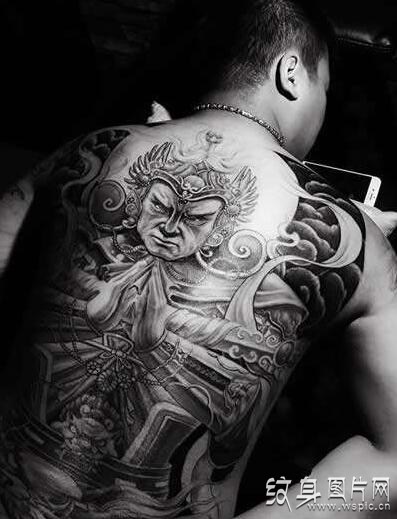 仙界之中的高帅富，满背二郎神纹身图案欣赏