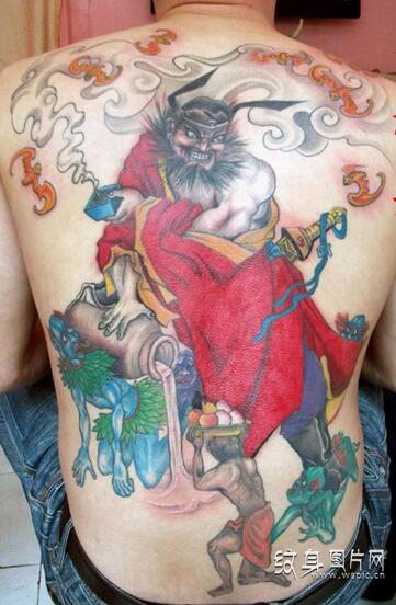 满背钟馗纹身图案欣赏，来自地狱的罚恶司