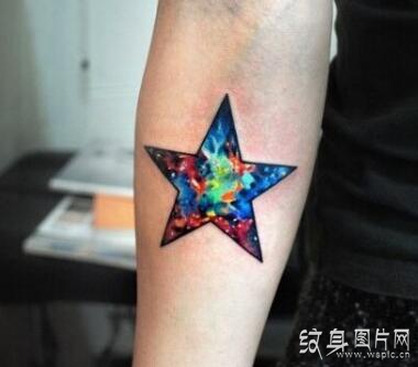 五角星纹身图案欣赏，简单但意义非凡