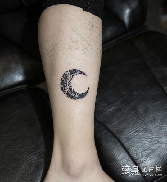 月亮纹身图案欣赏，相思情感的载体