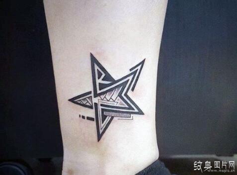 星星纹身图案欣赏，不同的星星有着不同的含义
