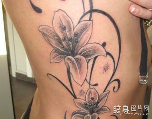 女性纹身的最佳选择，花蕊纹身图案欣赏