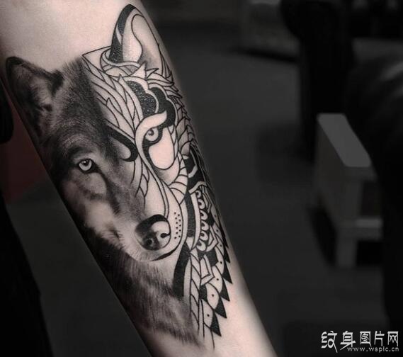 欧美狼头纹身图案，震撼人心的时尚设计