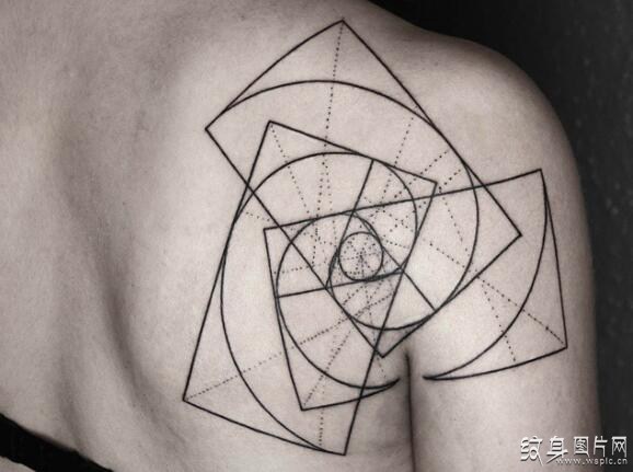 经典黑白几何纹身图案，独具匠心的设计与意义