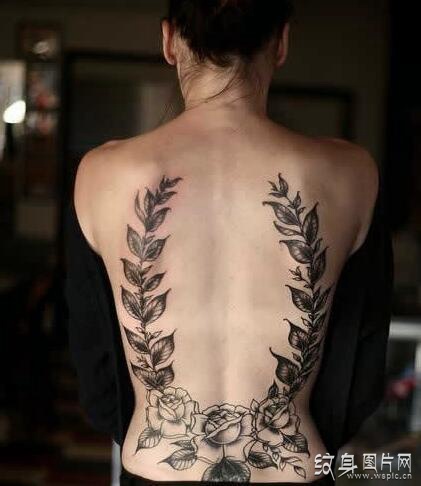 高雅气质的完美凸显，女性背部纹身图案欣赏