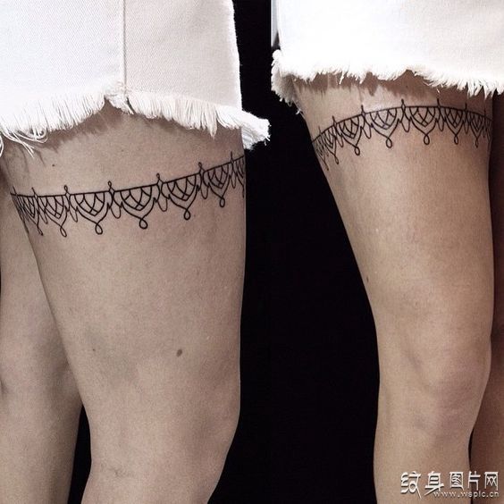 女生大腿蕾丝纹身图案，无法抗拒的诱惑和想象力