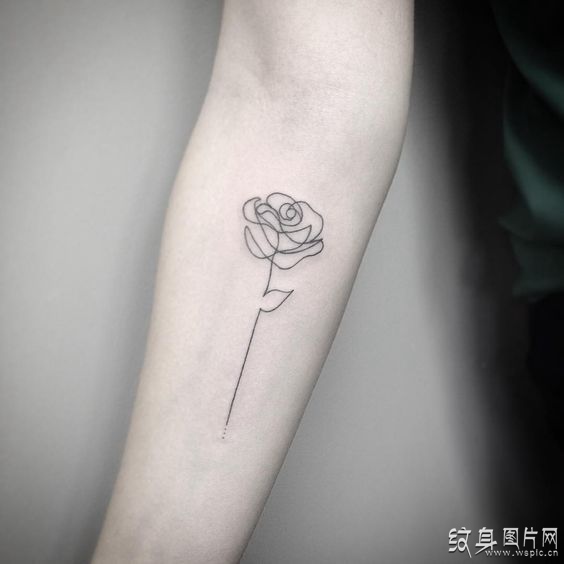 欧美玫瑰纹身图案，别具一格的设计风格欣赏