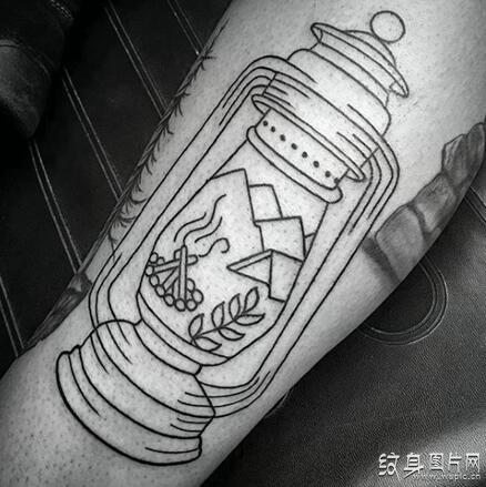 男性灯笼纹身图案欣赏，既有创意又具含义的设计