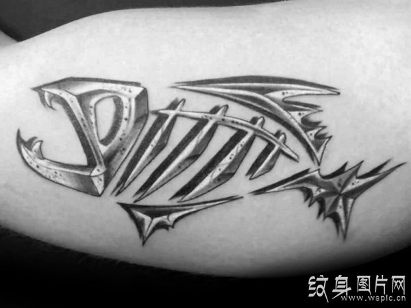 个性鱼骨头纹身图案，小巧而又简单的黑白设计
