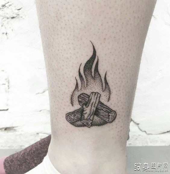 个性火焰纹身图案欣赏，易学命理也可以运用到纹身之中