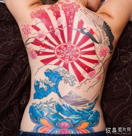 最炫酷的背部纹身设计，个性美背纹身图案欣赏