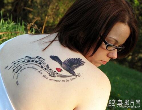 用音乐唤起沉寂的内心世界，音符纹身图案欣赏