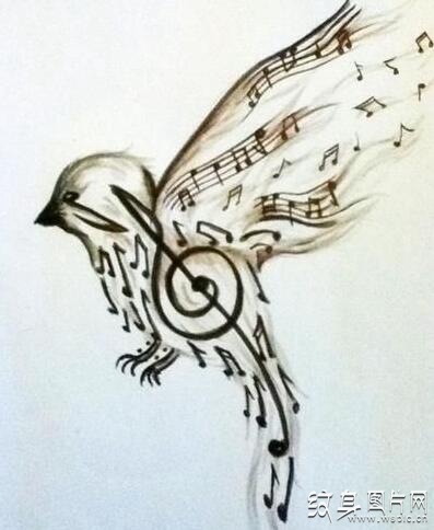 用音乐唤起沉寂的内心世界，音符纹身图案欣赏