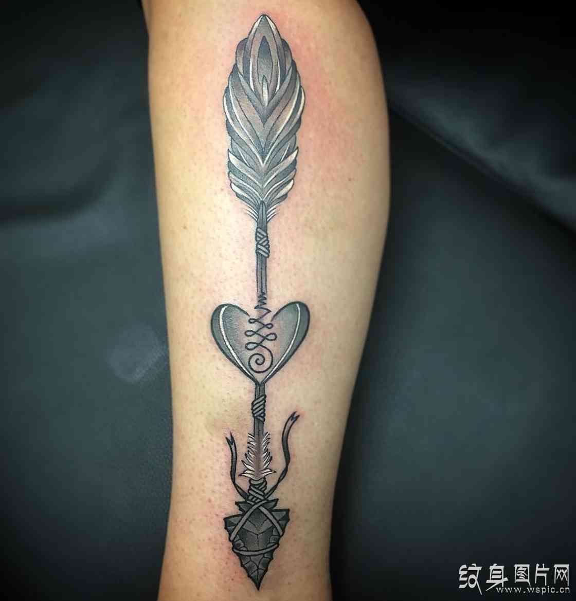 一箭穿心纹身图案欣赏，是代表悲伤还是象征爱情