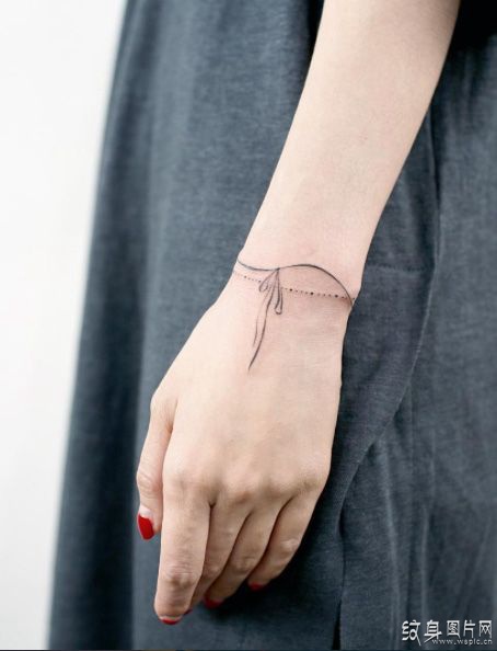 女生手链纹身图案欣赏，最美的小清新简约风格