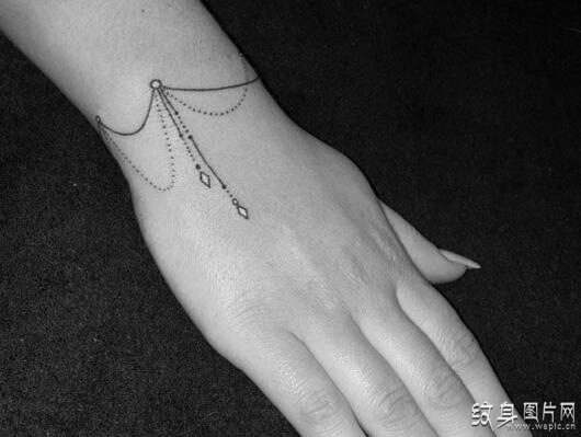 女生手链纹身图案欣赏，最美的小清新简约风格