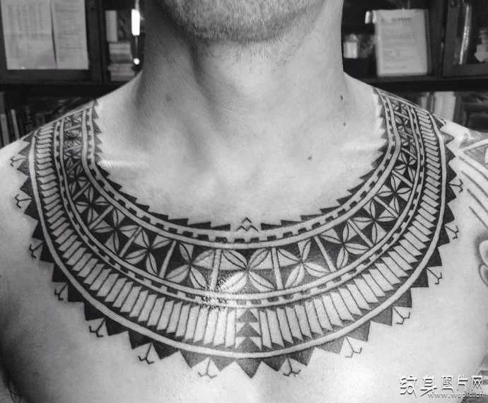 男女脖子项链纹身图案 个性十足的设计体验