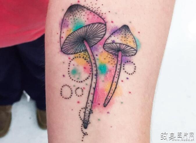 蘑菇纹身图案欣赏 简约可爱的小纹身设计