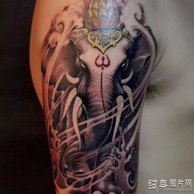 六牙白象纹身图案及寓意 佛教中一切菩萨的化身