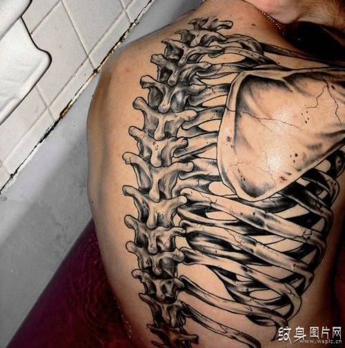 个性骨头纹身图案欣赏 欧美另类时尚纹身潮流