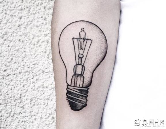 欧美个性电灯泡纹身欣赏 极具创意的纹身图案设计