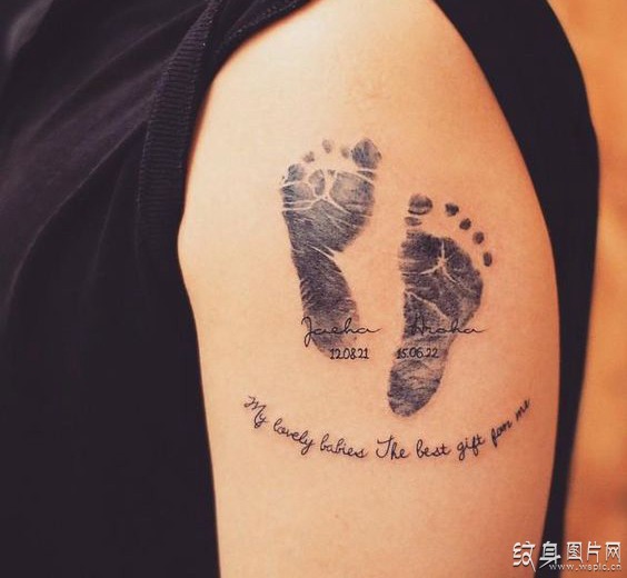 创意十足的脚印纹身设计 父母对孩子最好的爱