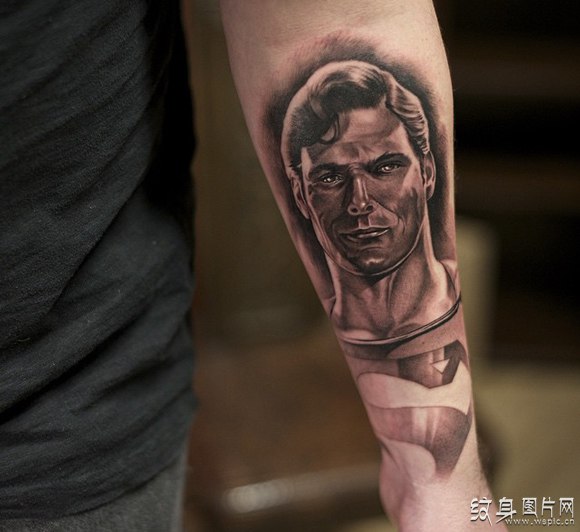超人纹身图案欣赏 欧美流行动漫纹身设计