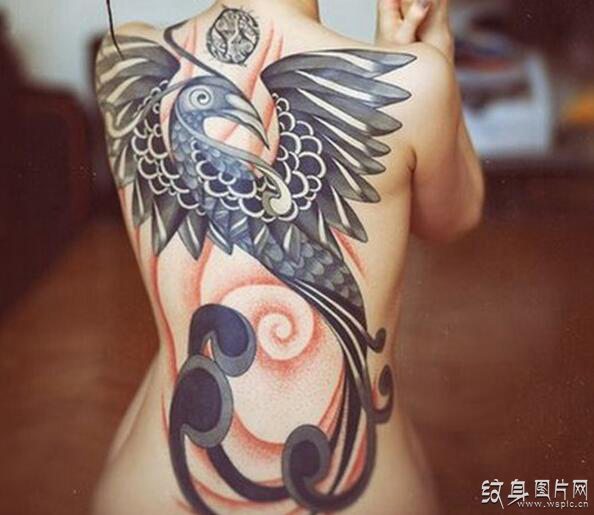 女生满背纹身图案欣赏 好看的设计风格推荐