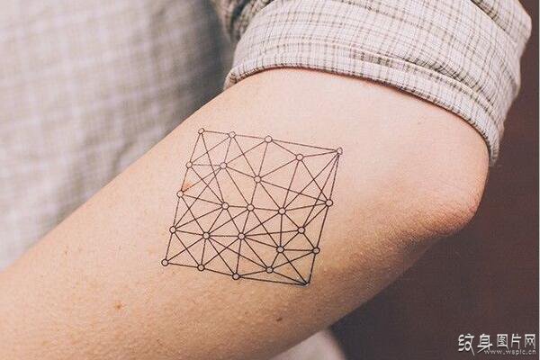 正方形纹身图案欣赏 简洁个性的几何图形