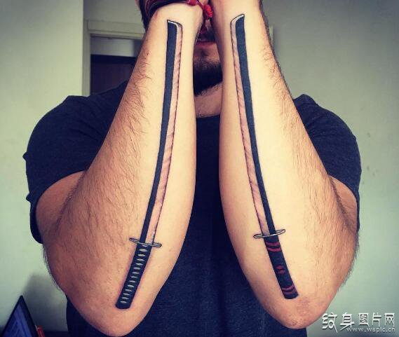 手臂武士刀纹身图案 日式风格的纹身设计