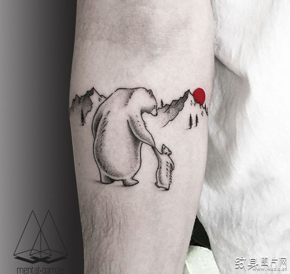 北极熊纹身图案欣赏 别具一格的时尚设计体验