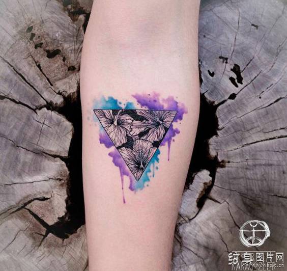 木槿花纹身图案欣赏 寓意十足的韩国国花设计
