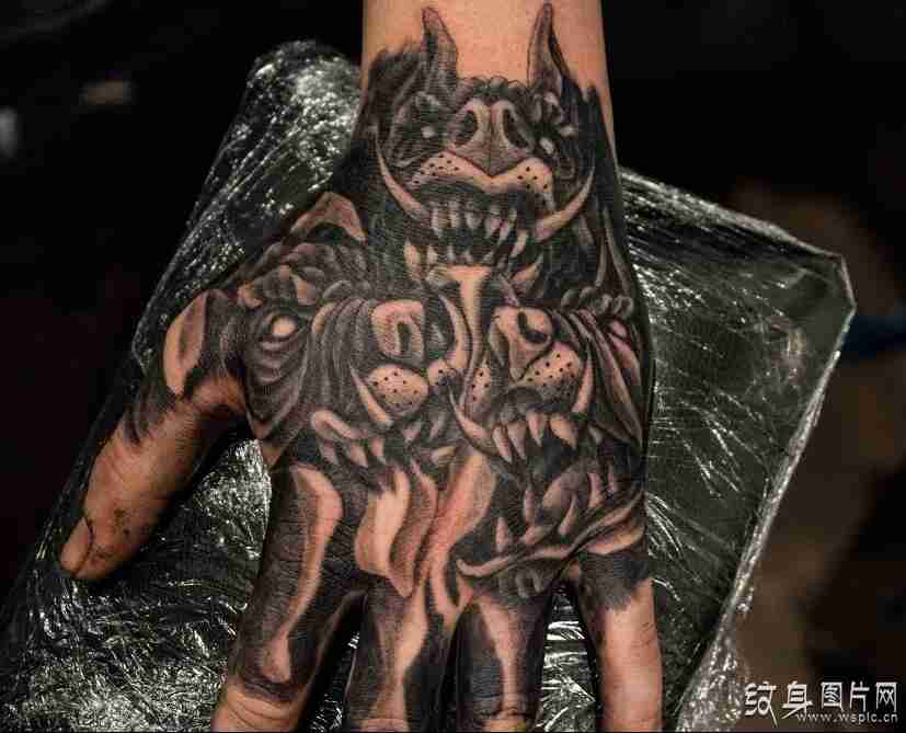 地狱三头犬纹身及寓意 地狱守护者的霸气设计