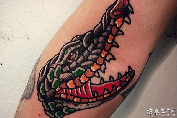 鳄鱼纹身图案欣赏 男性最佳纹身设计选择