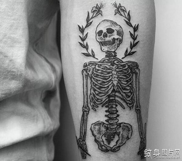 手臂朋克纹身图案 炫酷非主流纹身设计体验