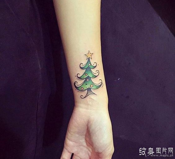 圣诞树纹身图案欣赏 个性欧美风格纹身设计