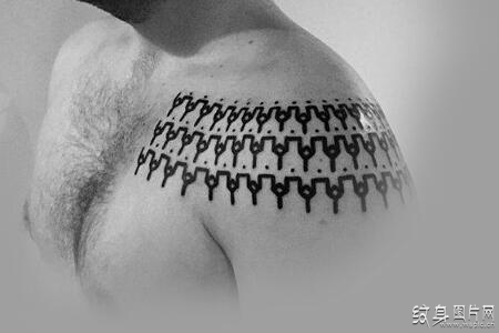 男生锁骨纹身图案欣赏 简洁个性的经典设计