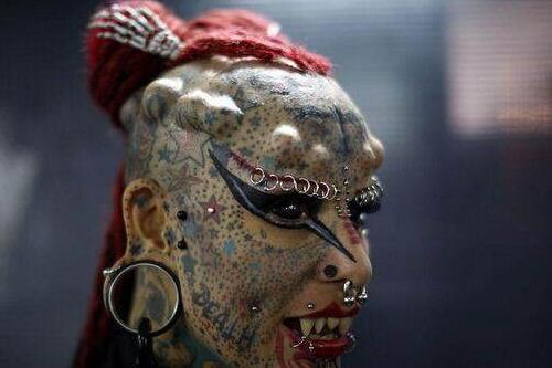 人体纹身的极端者，世界上最可怕的另类人体艺术