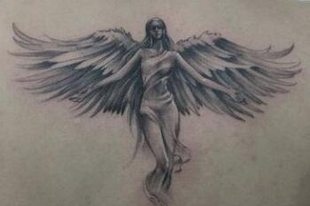 追求自由展现自我，翅膀纹身图案欣赏