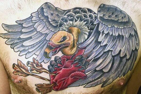 秃鹫纹身图案及寓意 依附死亡的孤独猎杀者