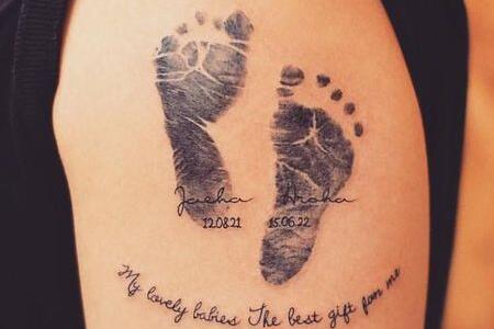 创意十足的脚印纹身设计 父母对孩子最好的爱