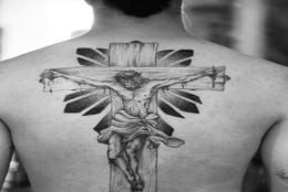 耶稣被钉十字架纹身图案