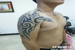 男人手臂纹身图案