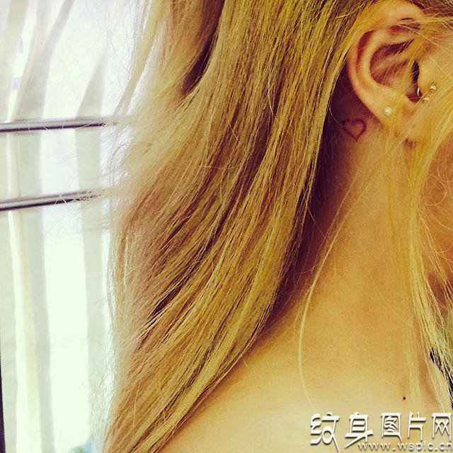 泫雅的纹身秘密，性感美人爱纹身